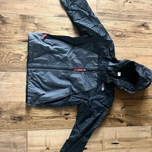 Boys size M 10/12 North Face Black and Gray Hooded Jacket perfect spring weight